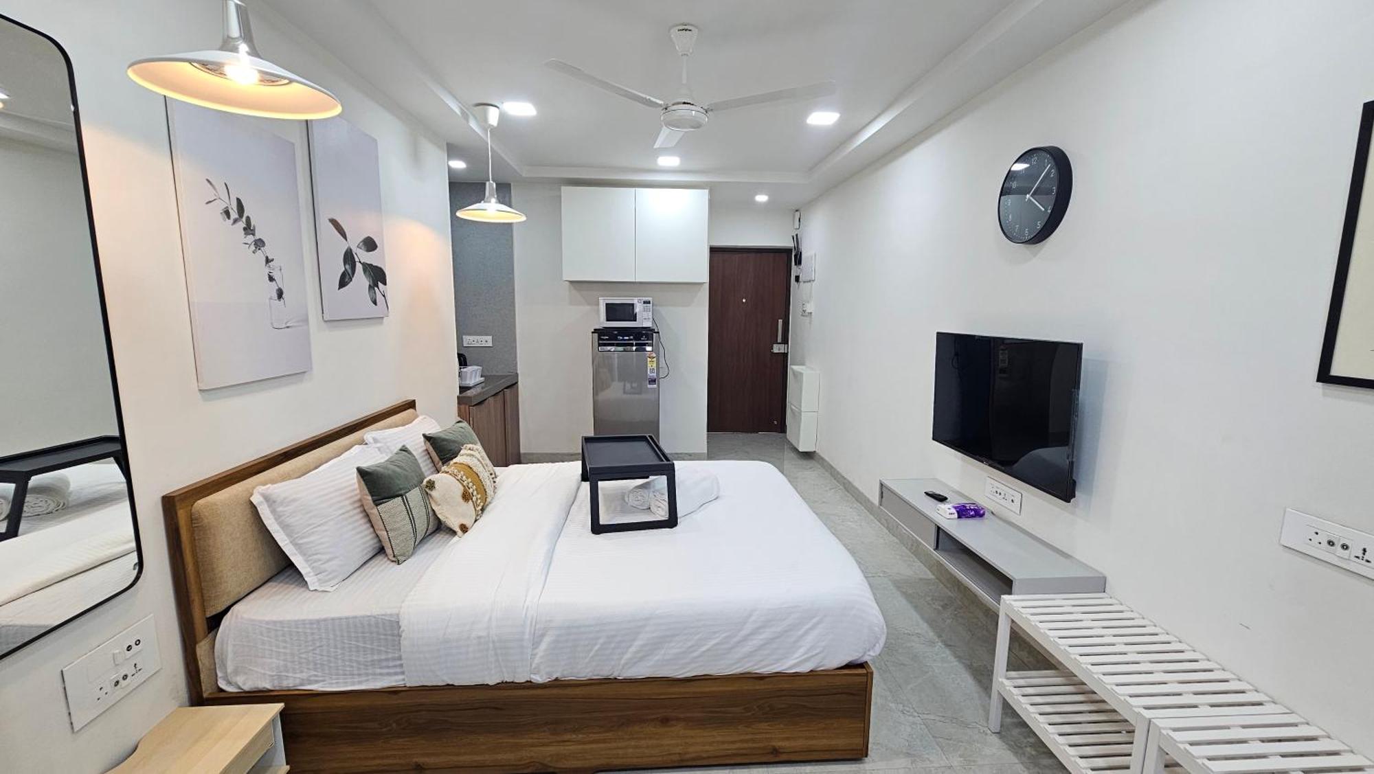 Lite - Khar West Mumbai