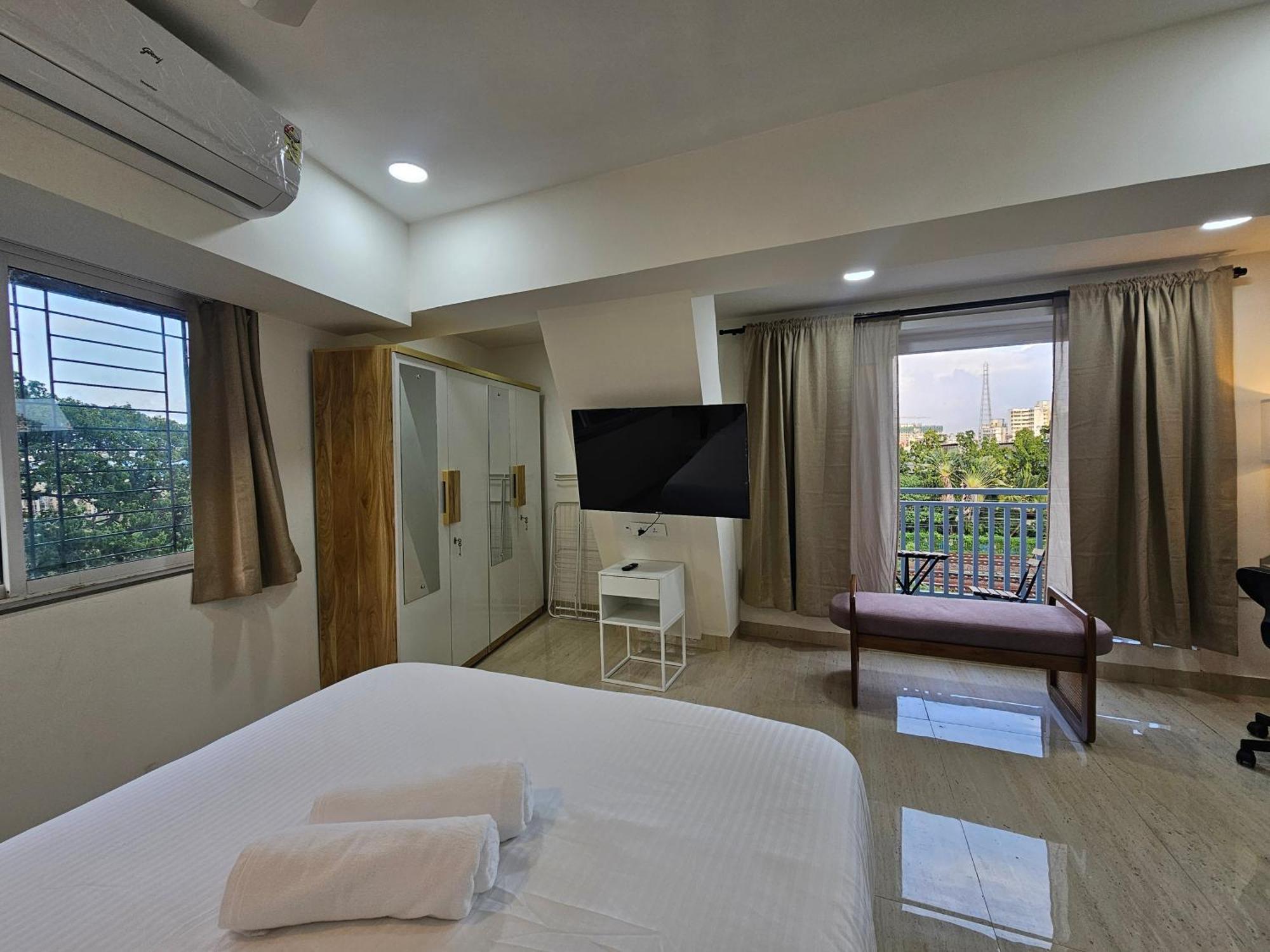 Lite - Khar West Apartment *