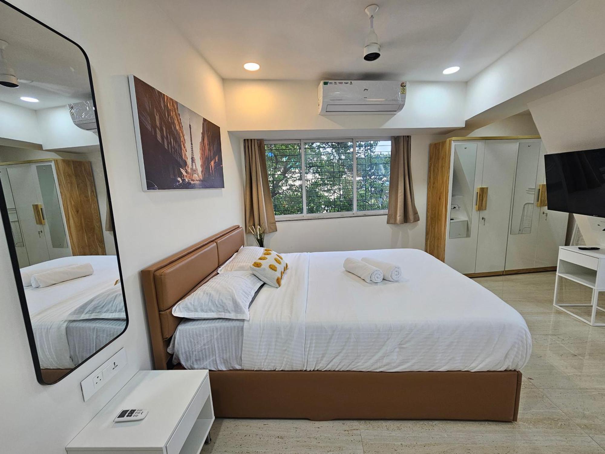 Apartment Lite - Khar West