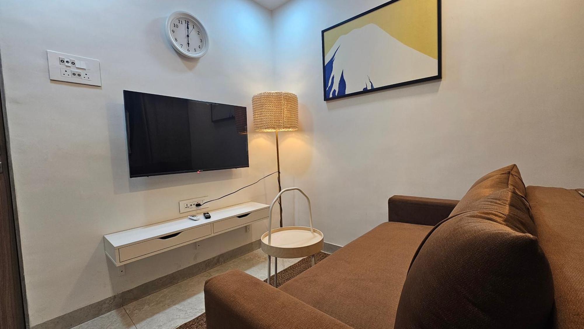 Lite - Khar West Apartment *
