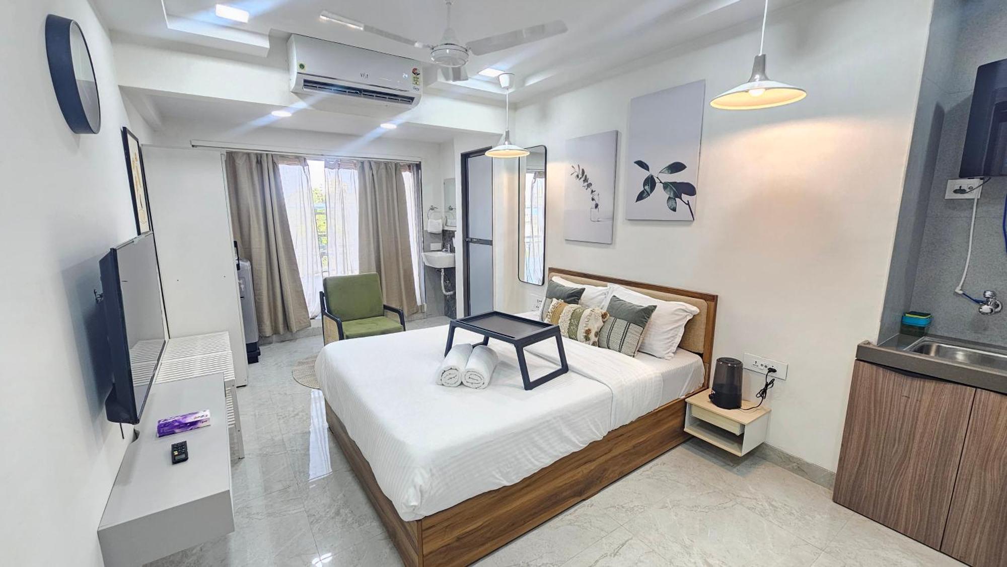 Lite - Khar West Apartment Mumbai
