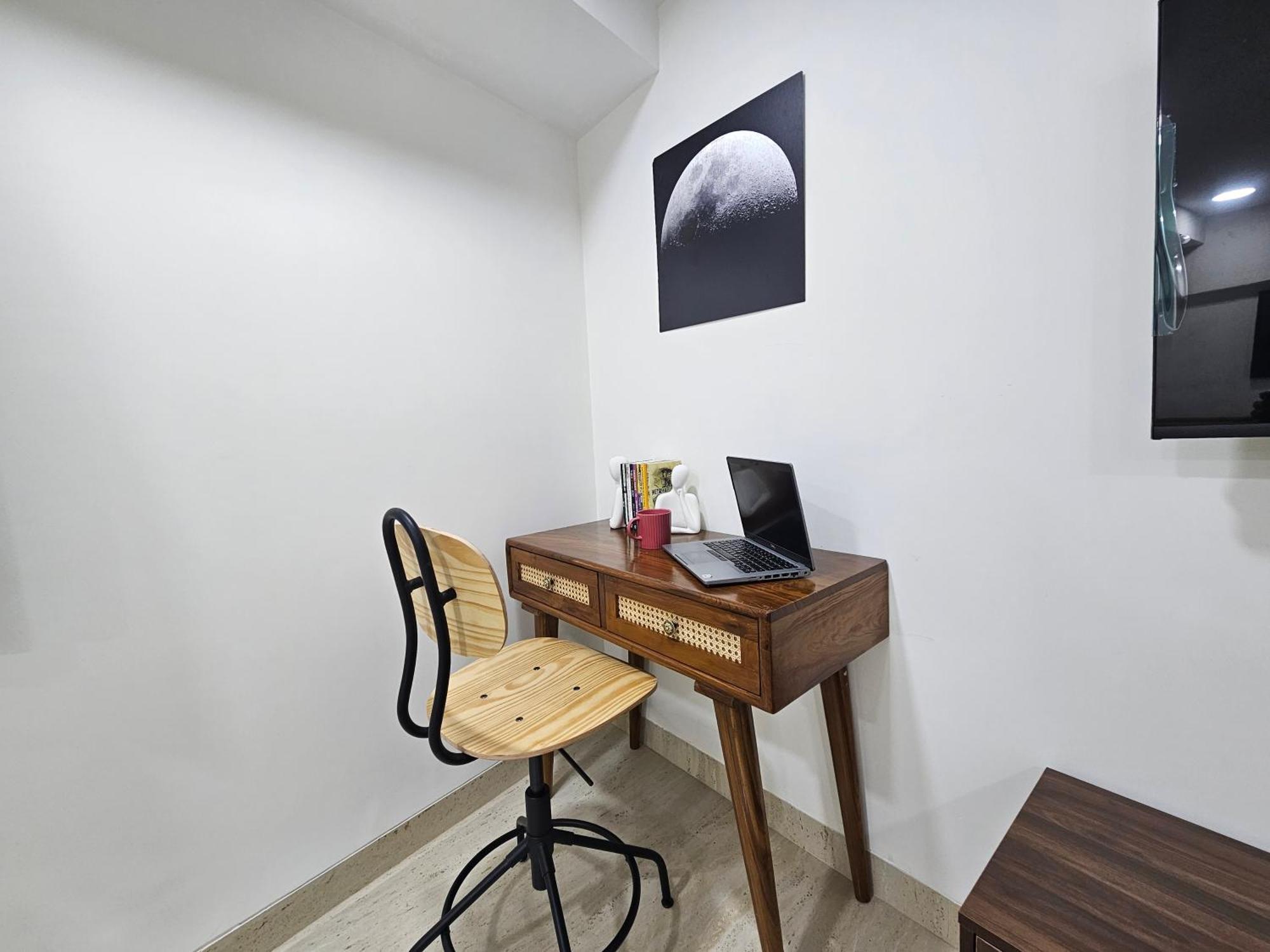 Apartment Lite - Khar West