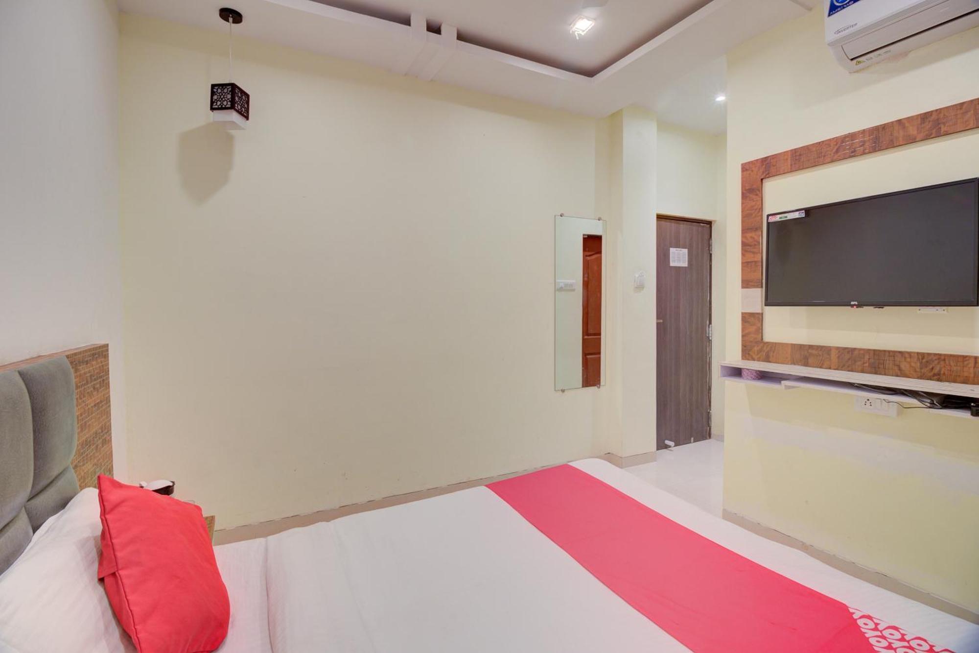 O Royal Orbit Hotel 3*