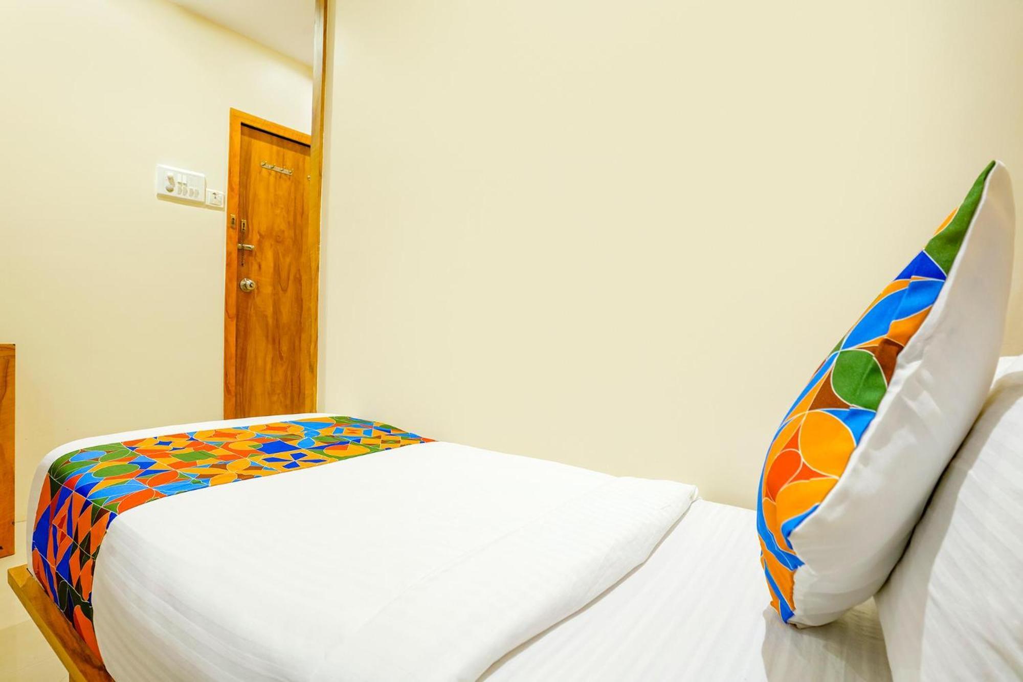 Hotel Fabhotel Indore Palace 4*