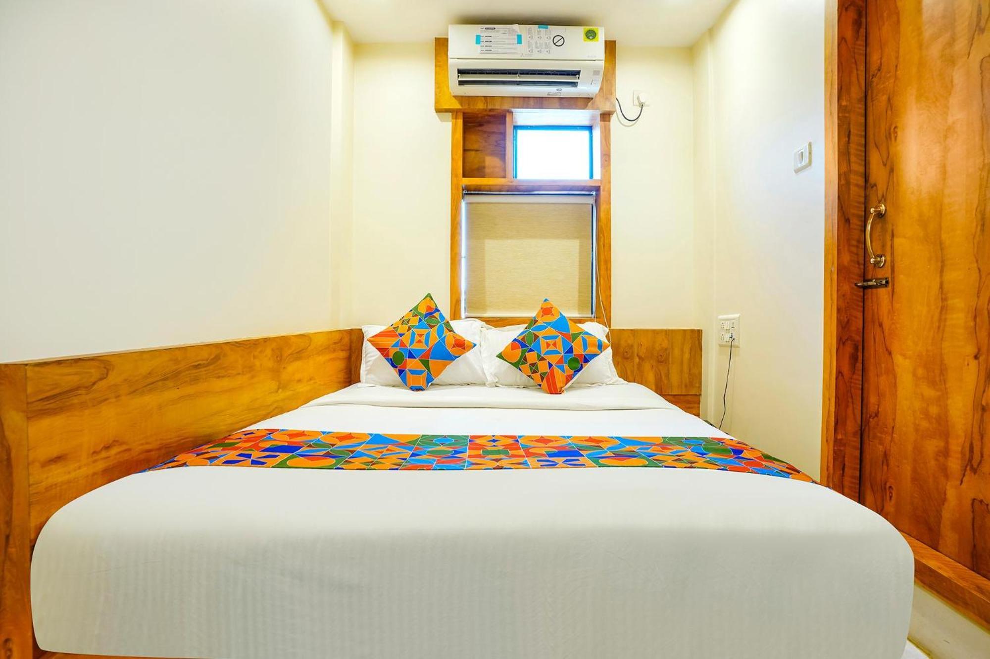 Hotel Fabhotel Indore Palace 4*