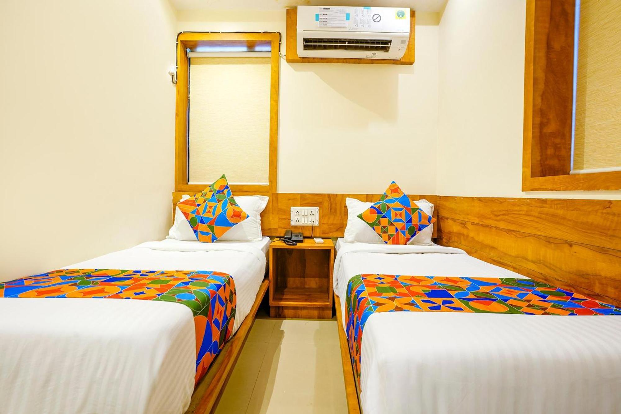 Fabhotel Indore Palace