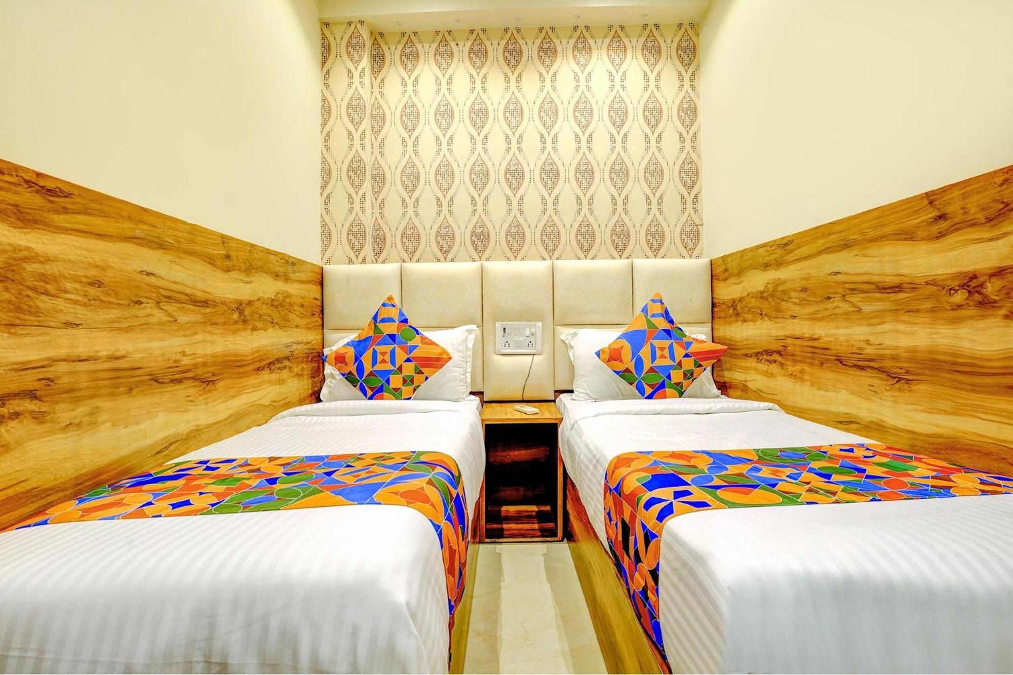 Hotel Fabhotel Indore Palace Mumbai