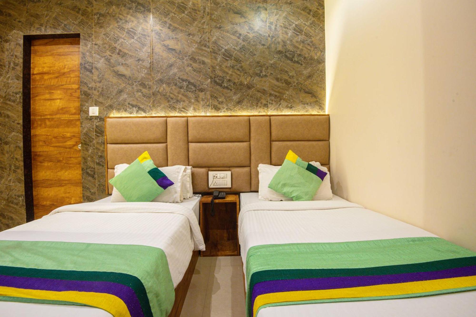 Skylink Hospitality Next To Amber Imperial Hotel Mumbai