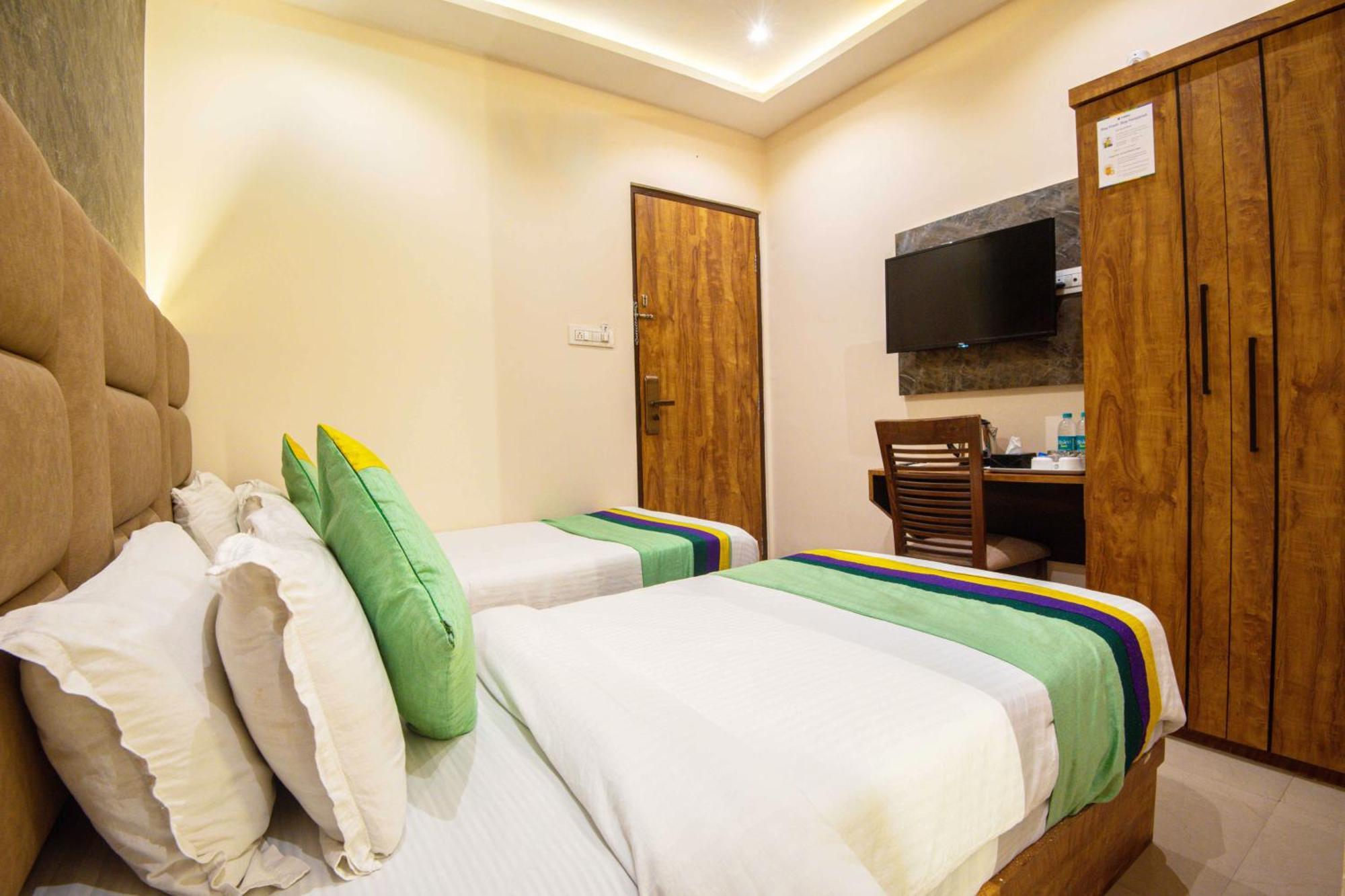 Skylink Hospitality Next To Amber Imperial Hotel