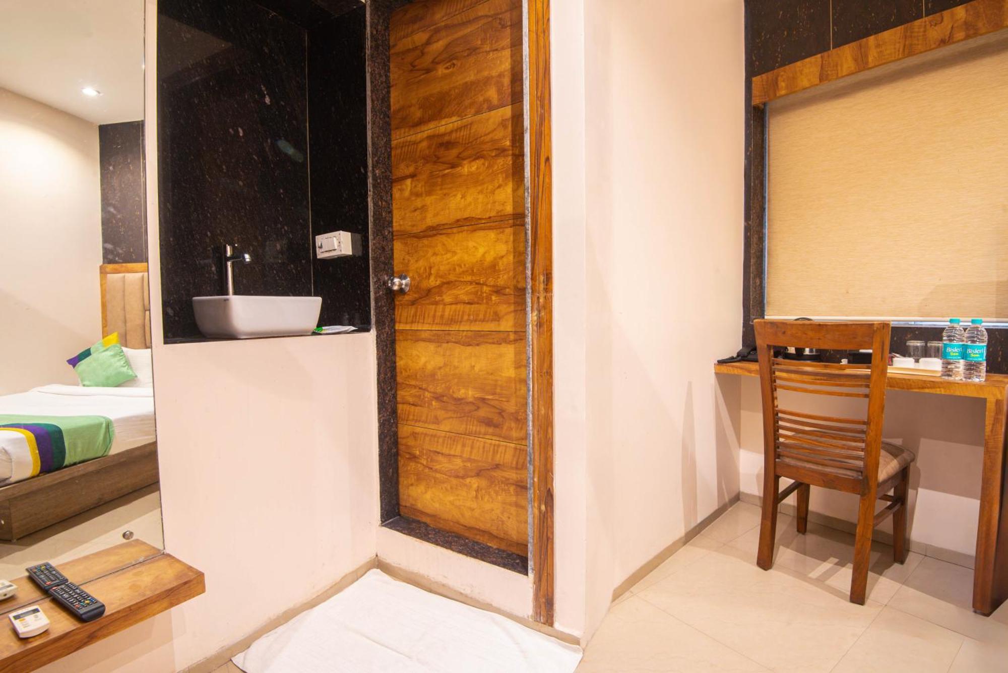 Skylink Hospitality Next To Amber Imperial Mumbai