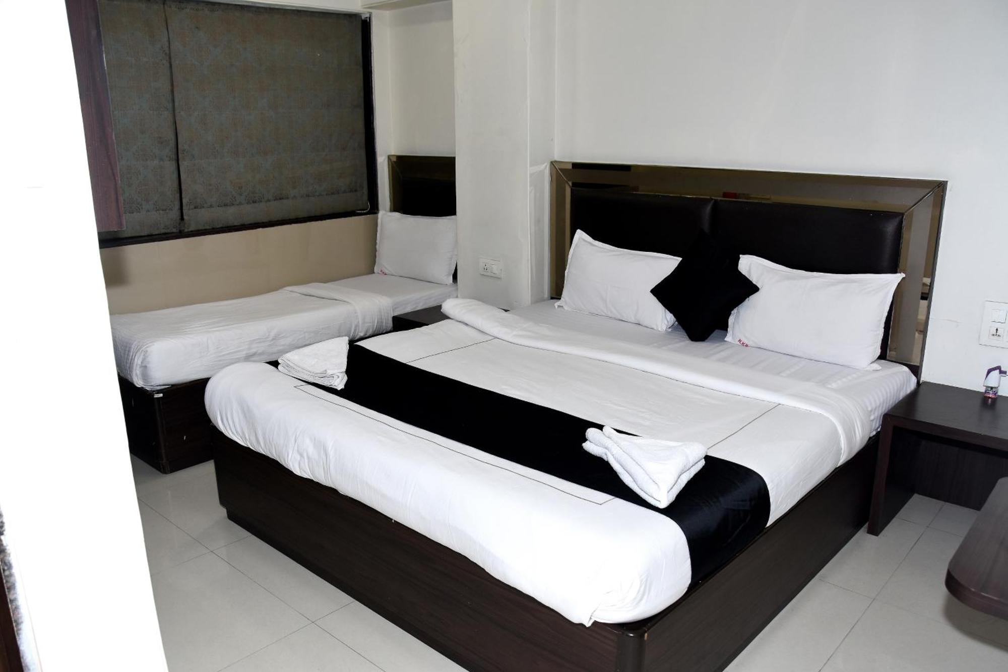 Kamran Residency-near Us Embassy Hotel