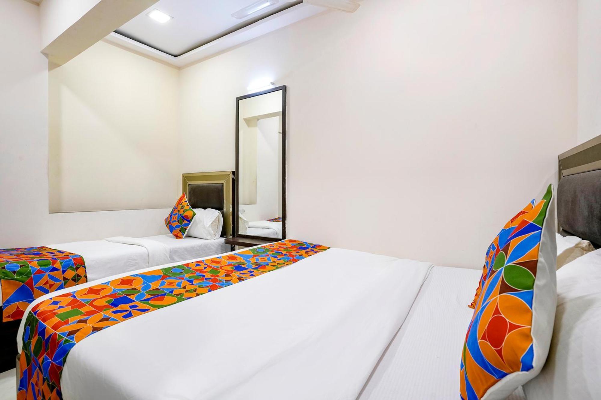 Kamran Residency-near Us Embassy Hotel 3*