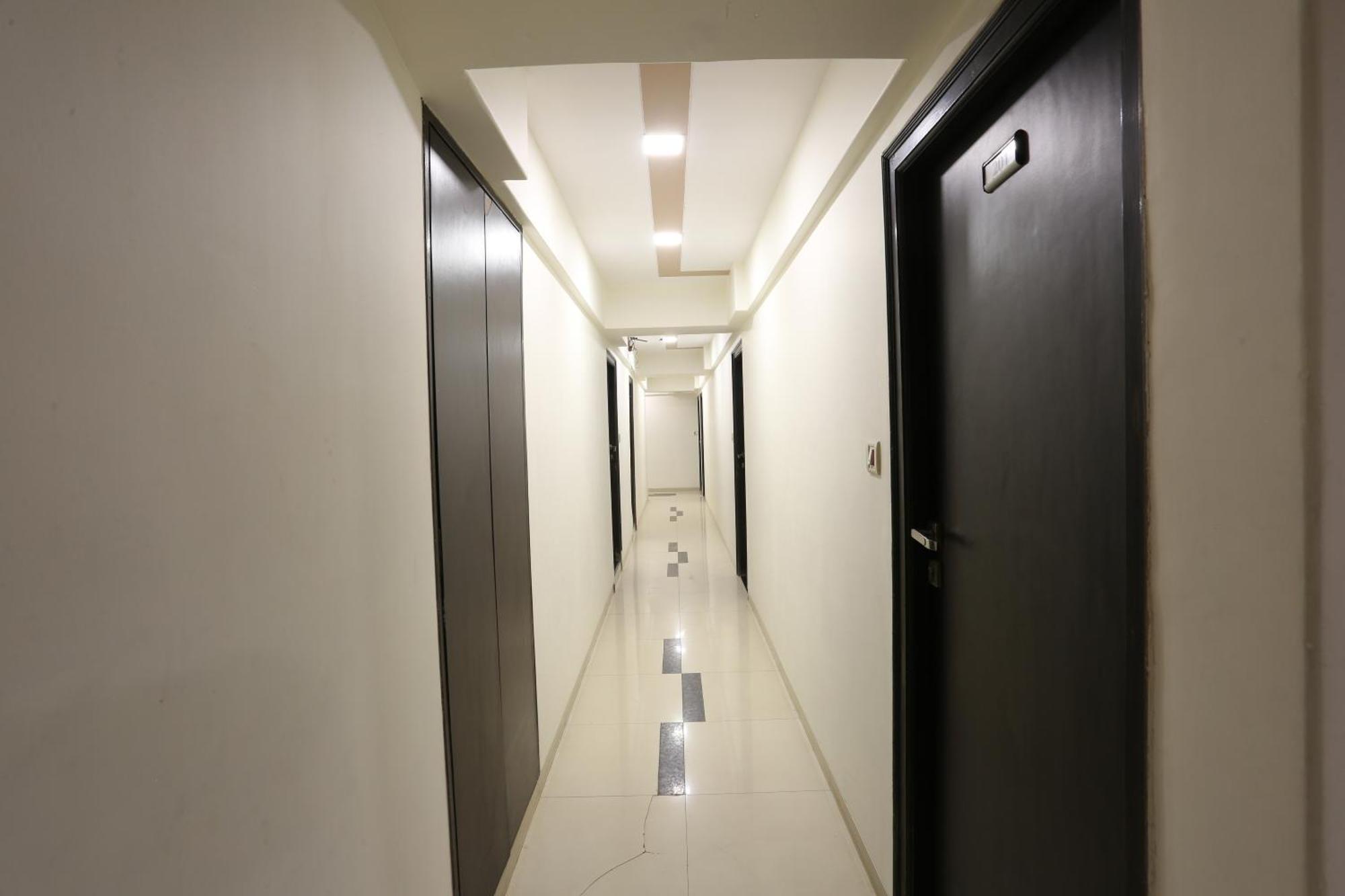 Hotel Kamran Residency-near Us Embassy 3*