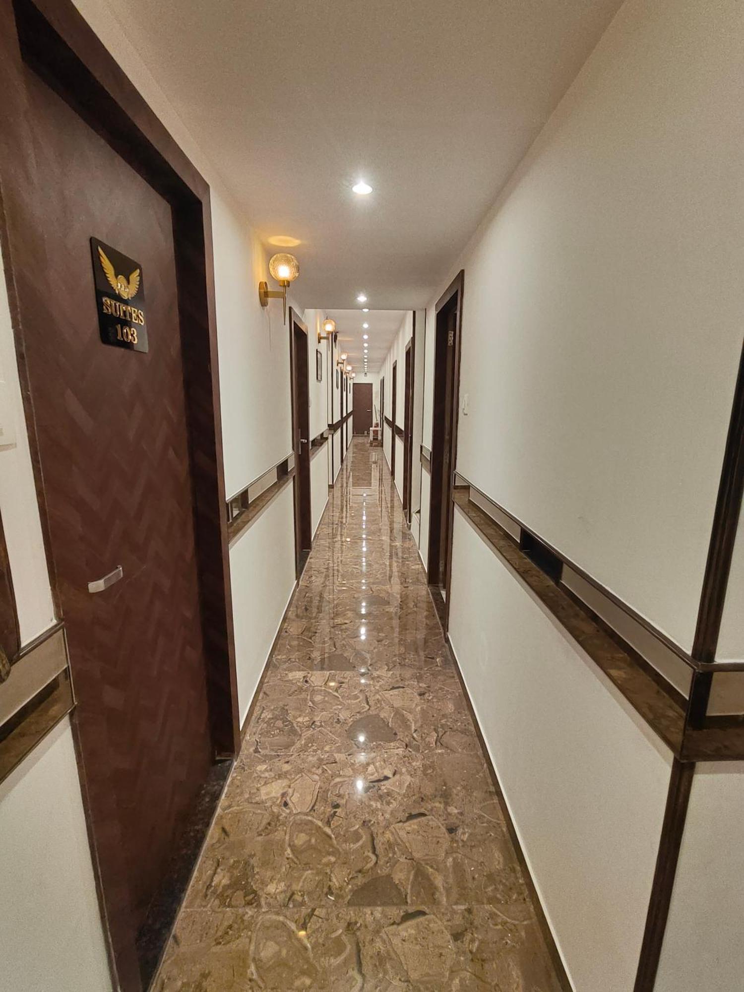 Mig Hotel 2*