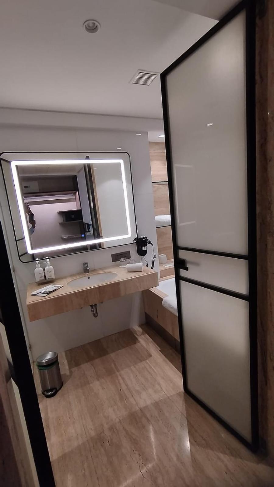 Mirage Hotel, International Airport 4* Mumbai