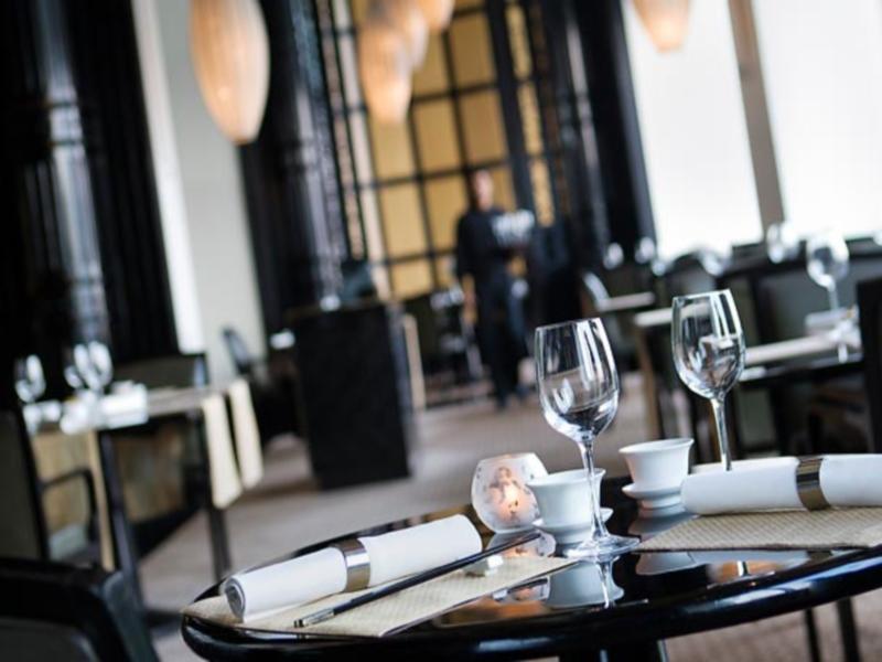 Marriott Executive - Lakeside Chalet, 5* Mumbai