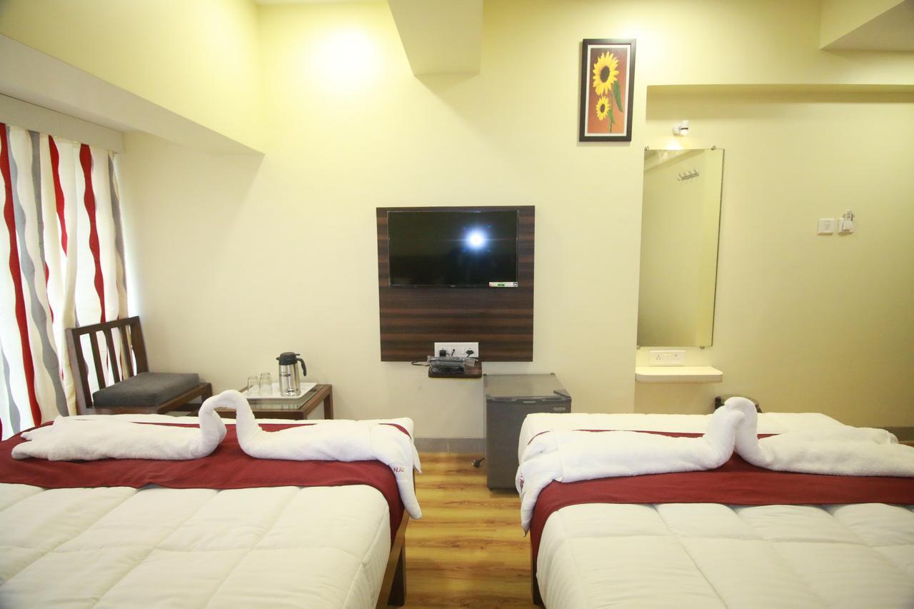 Alfa International Near Nanavati Hospital Near Airport Near Juhu Hotel Mumbai