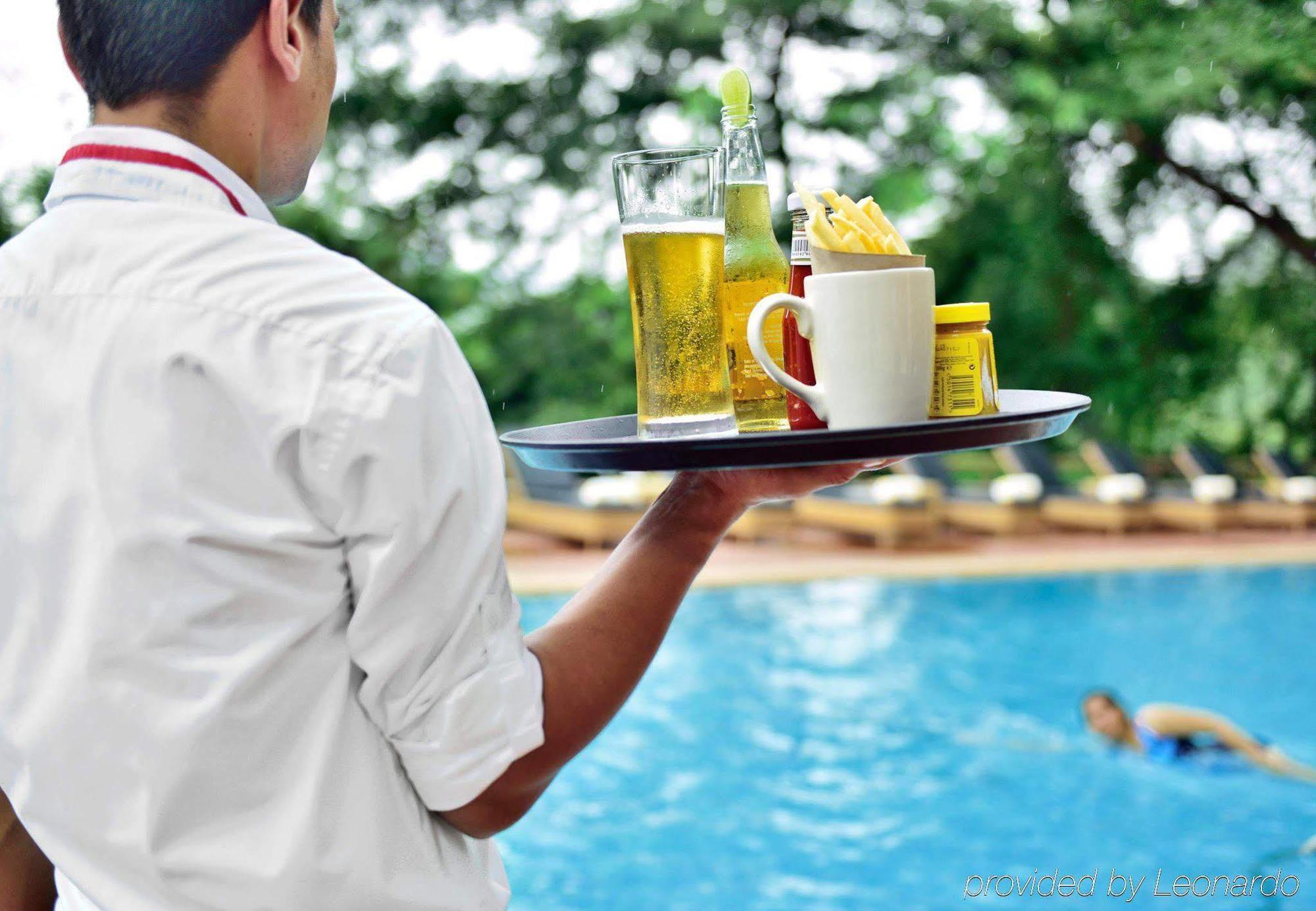 Marriott Executive - Lakeside Chalet, Hotel