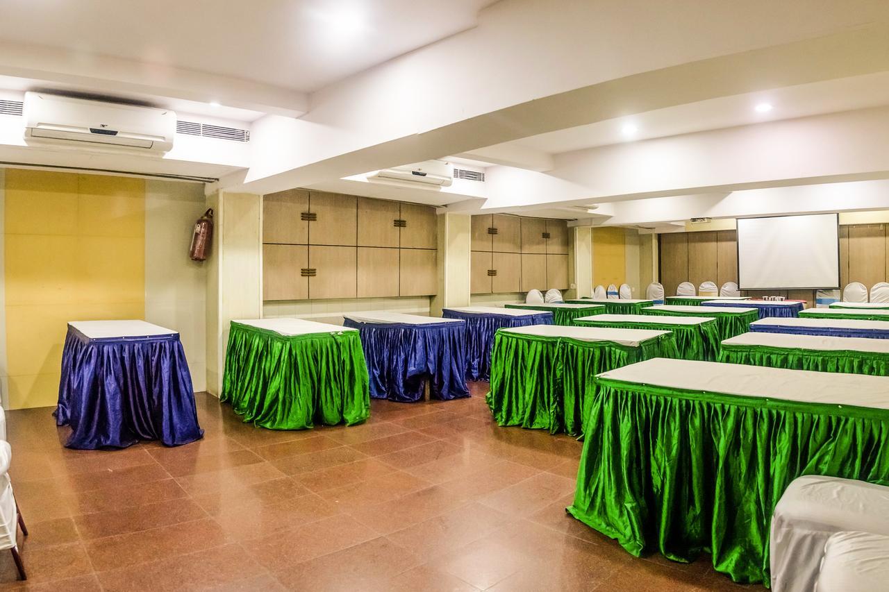 Oyo Flagship 561 Host 3* Mumbai