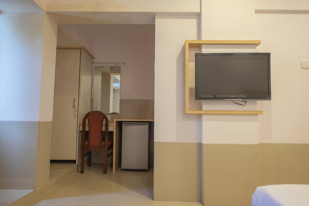 Oyo Flagship 561 Host 3* Mumbai