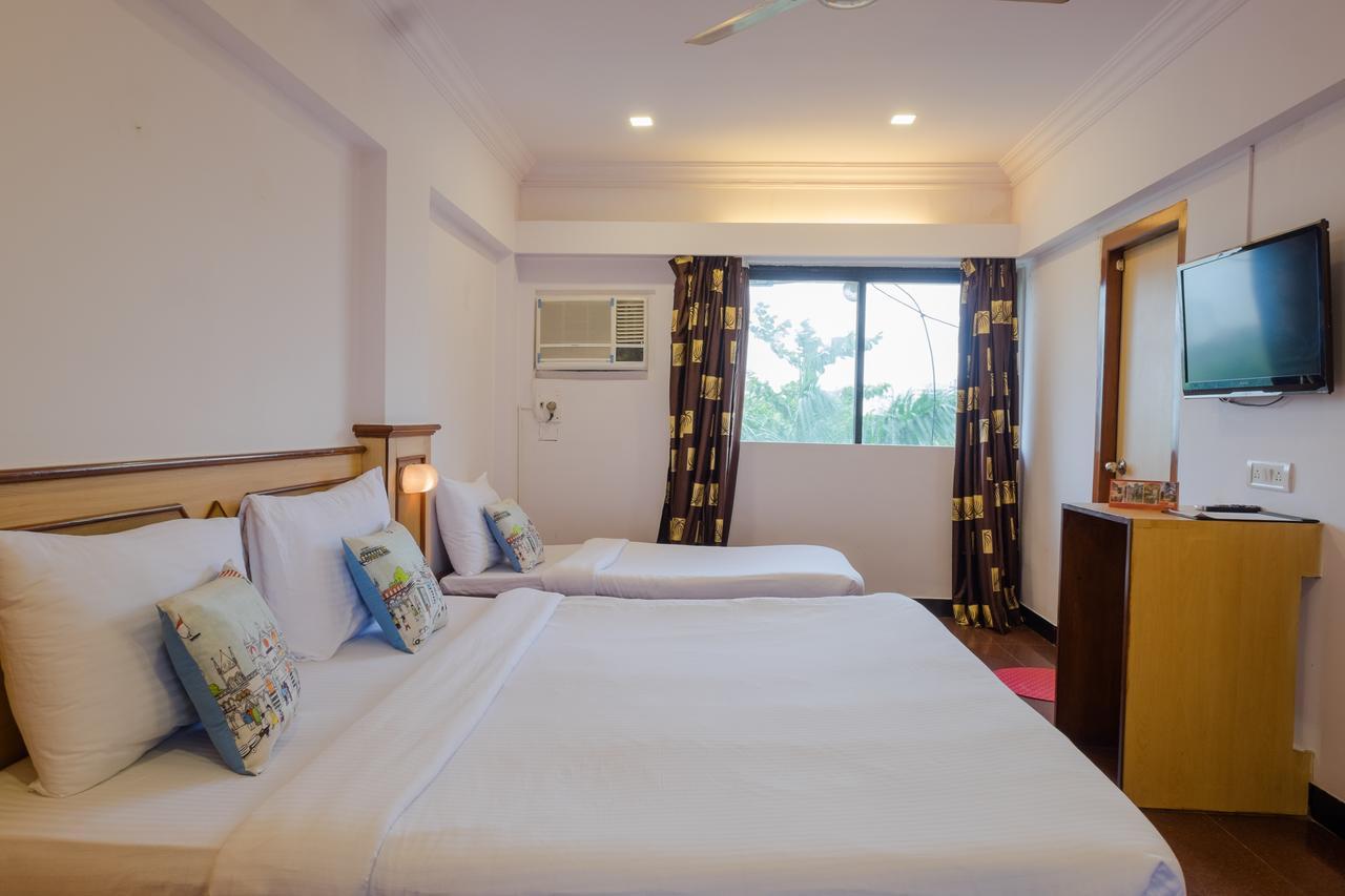 Oyo Flagship 561 Host Hotel 3*
