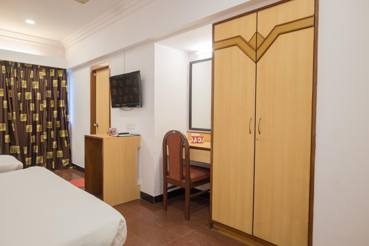 Oyo Flagship 561 Host Hotel Mumbai