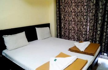 National Hotel 3*