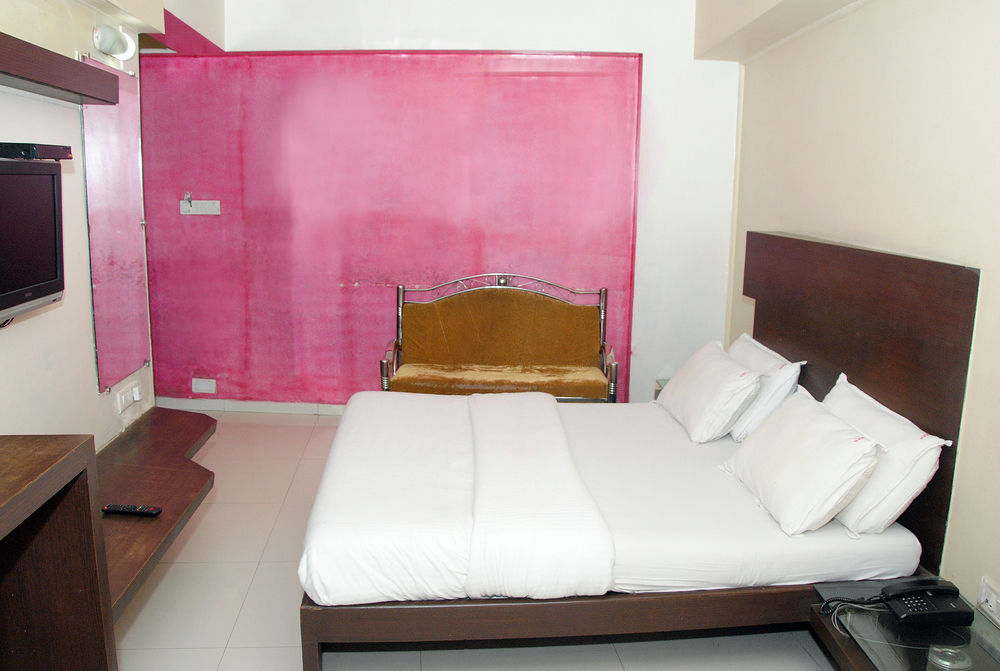 Kamran Residency-near Us Embassy Hotel 3*
