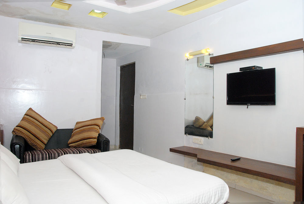 Hotel Kamran Residency-near Us Embassy Mumbai