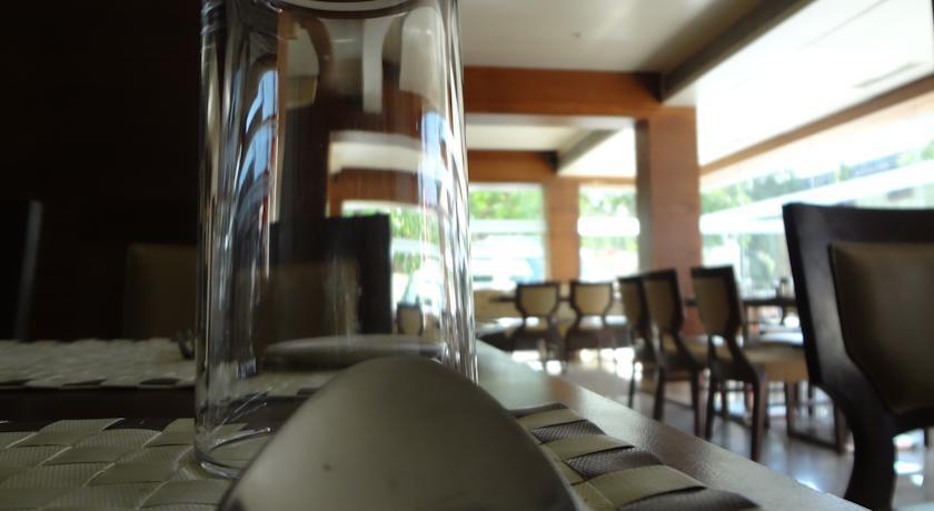 Royal Park Hotel