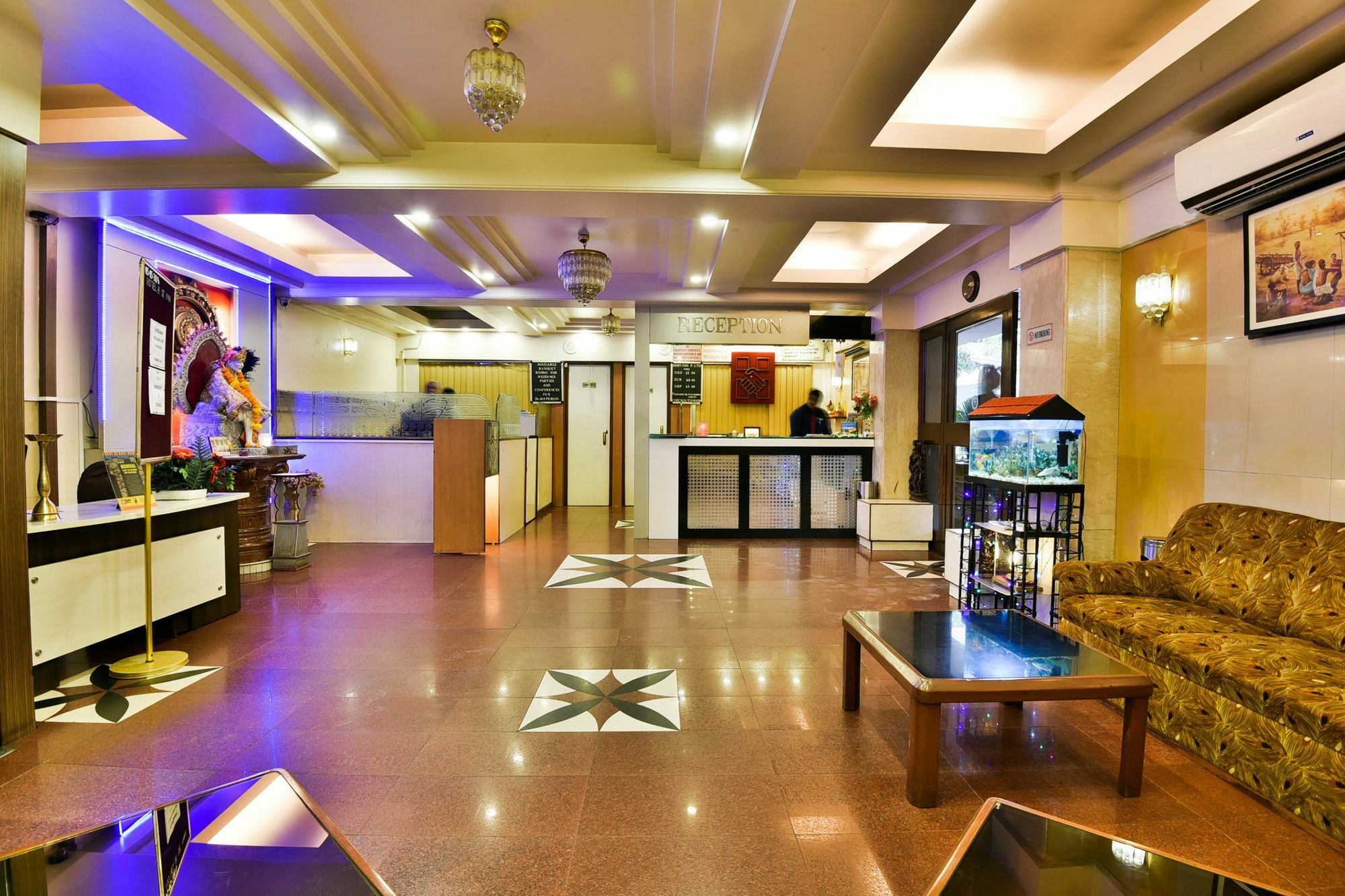 Oyo Flagship 561 Host 3*