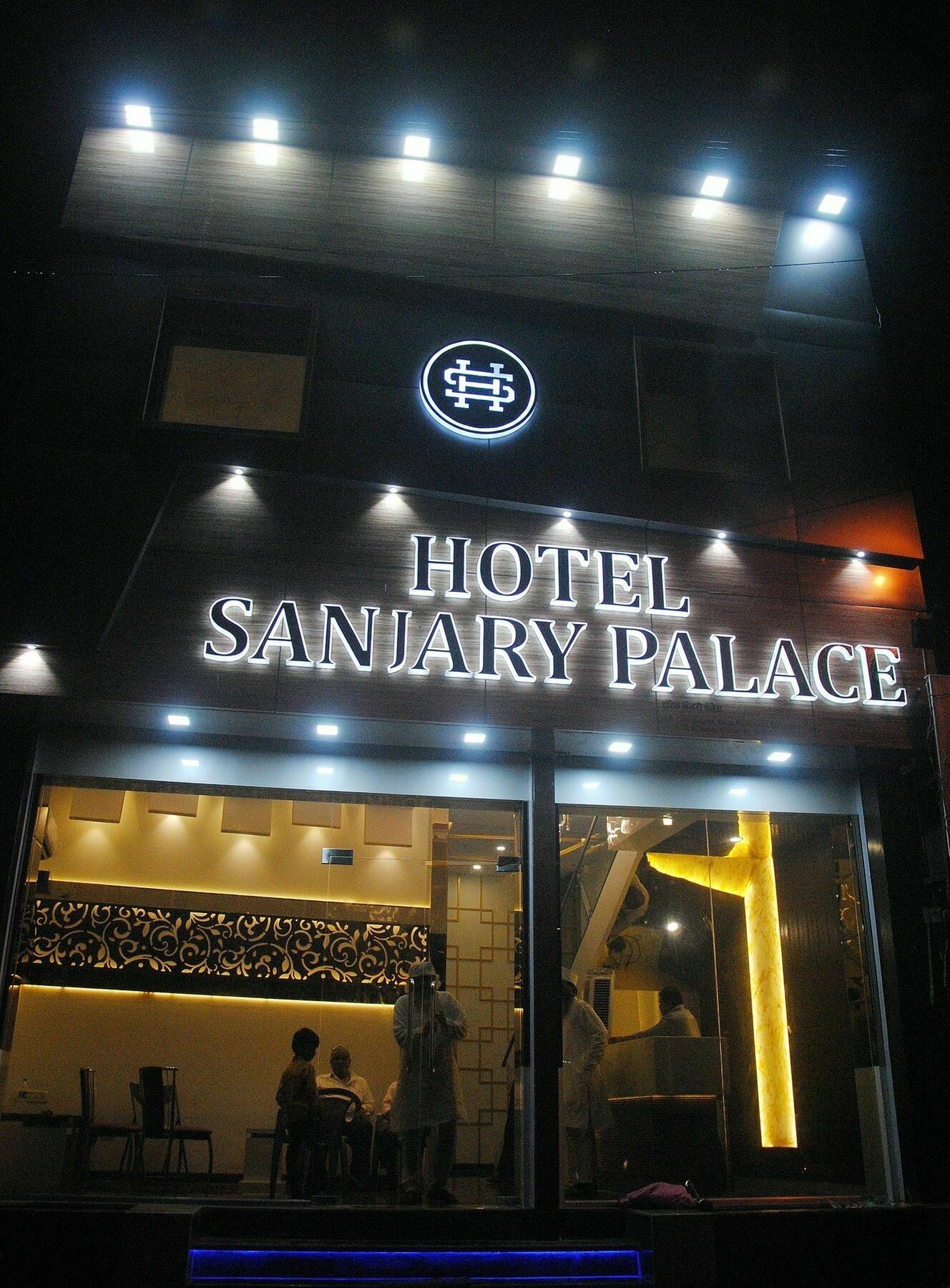 Sanjary Palace 3*
