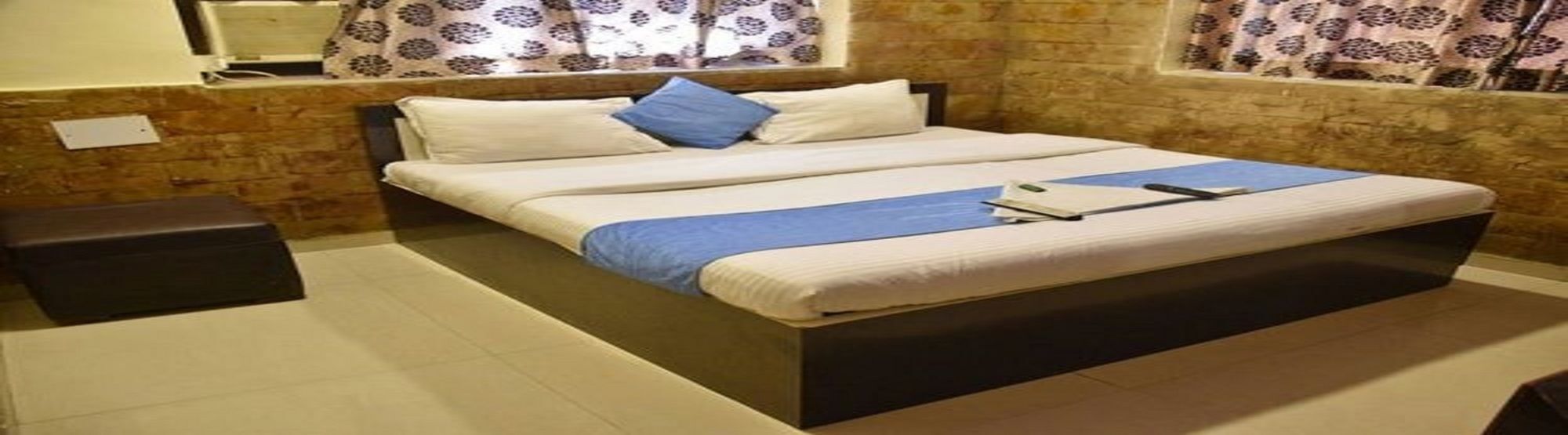 Maangta 111 @ Andheri East Hotel 3*