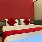 Theory9 Premium Service Apartments Khar