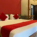 Theory9 Premium Service Apartments Khar
