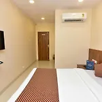 Oyo 8757 Prakash Inn