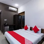 Oyo 64827 Marve Residency