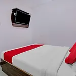 Oyo 81092 Hotel Simla House