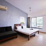 Eko Stay - Tropical Beach Apartments