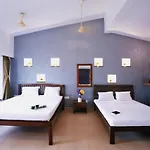 Eko Stay - Tropical Beach Apartments