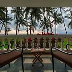 Stayvista\'S Villa Bharat - Beachfront Serenity With A Spacious Lawn