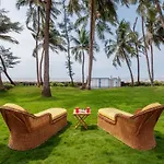 Stayvista\'S Villa Bharat - Beachfront Serenity With A Spacious Lawn
