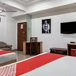 Oyo Flagship 572 Santacruz West