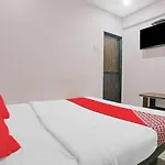 Oyo 85835 Hotel Saachi