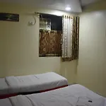 Hotel Sea View - Near Taj Hotel