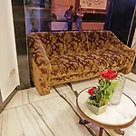 Hotel Metro Palace