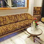 Hotel Metro Palace