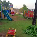 Cozy Private Ac Studio By The Sea Bandstand Bandra W Mumbai Nr Taj Lands End