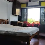 Cozy Private Ac Studio By The Sea Bandstand Bandra W Mumbai Nr Taj Lands End