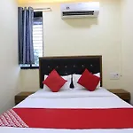 Hotel Crown Near Nesco Center-Oberoi Mall Goregaon East